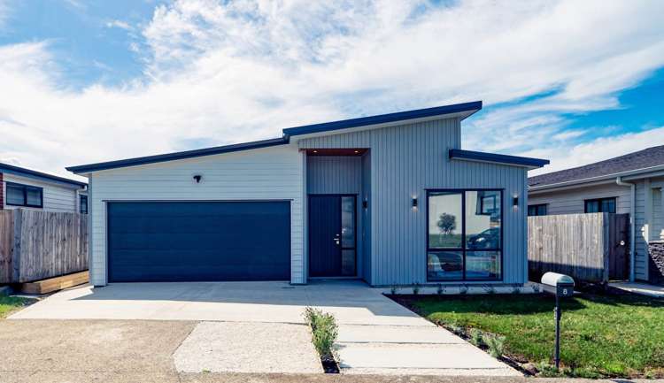 8 Poutawa Lane Clarks Beach_18