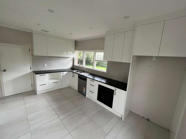 A/211 Main Highway Ellerslie_9