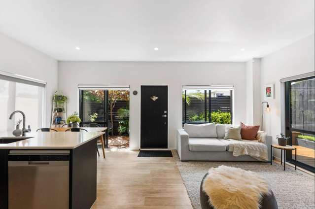 8A Edgar Pearce Place 10679_4