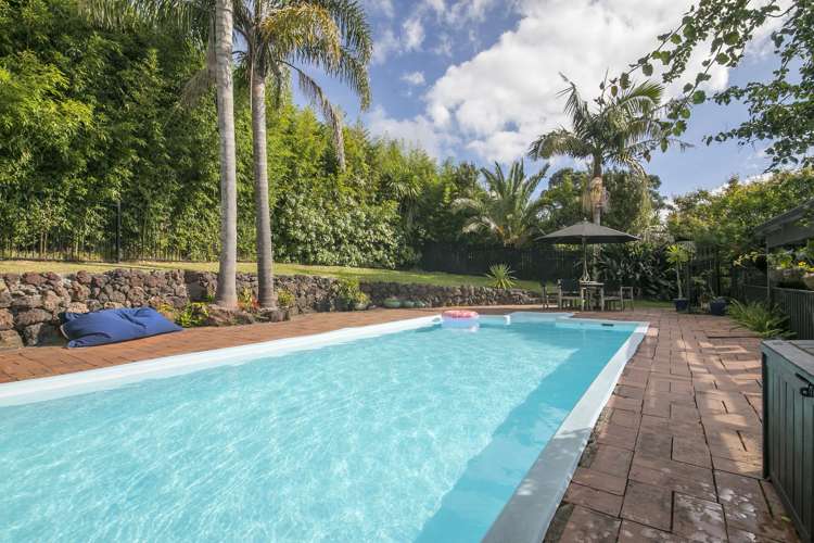 17 Deane Avenue Titirangi_15