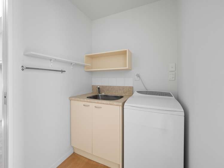 2/19 Tancred Street Ashburton_11