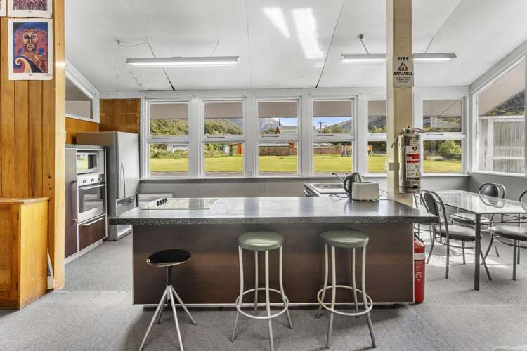 71 School Terrace Arthur's Pass_10