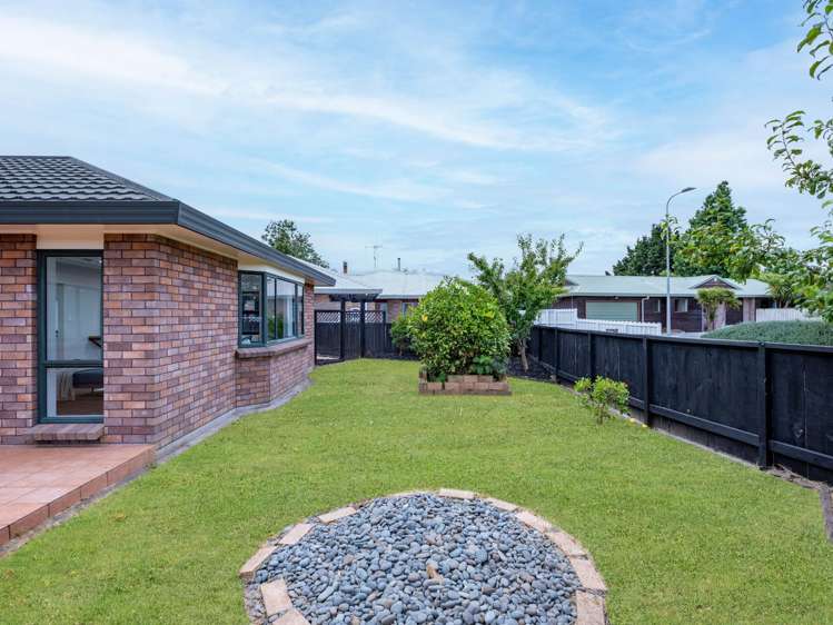 48 Forth Crescent Glenview_2