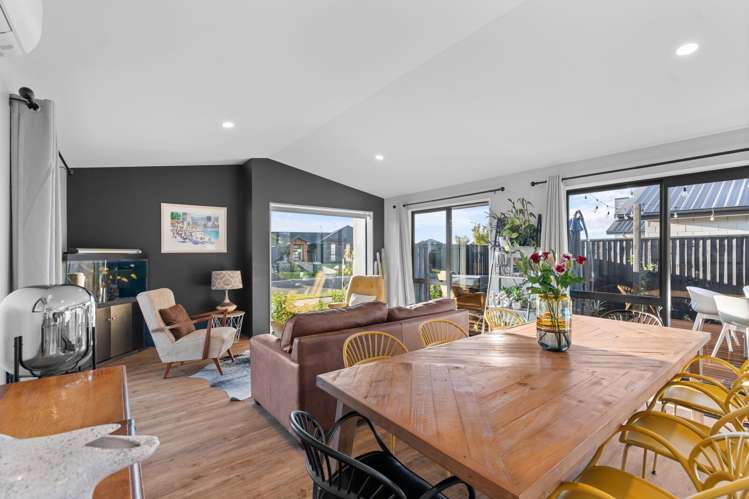44 Candlesticks Crescent Lincoln_0