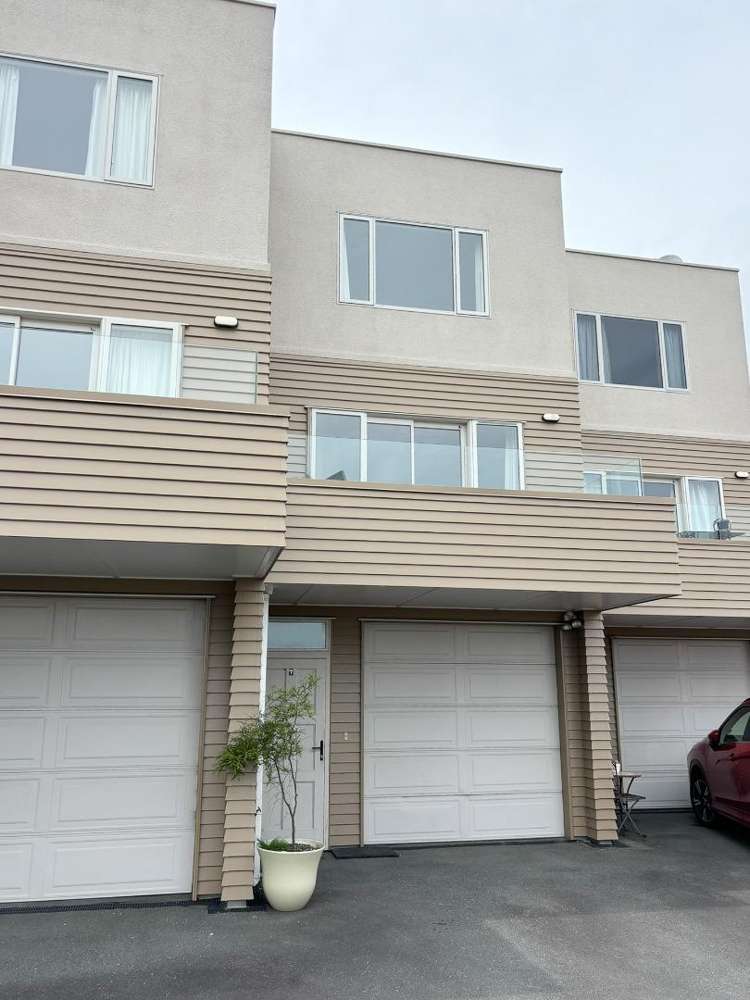 7/208 Lake Terrace_0