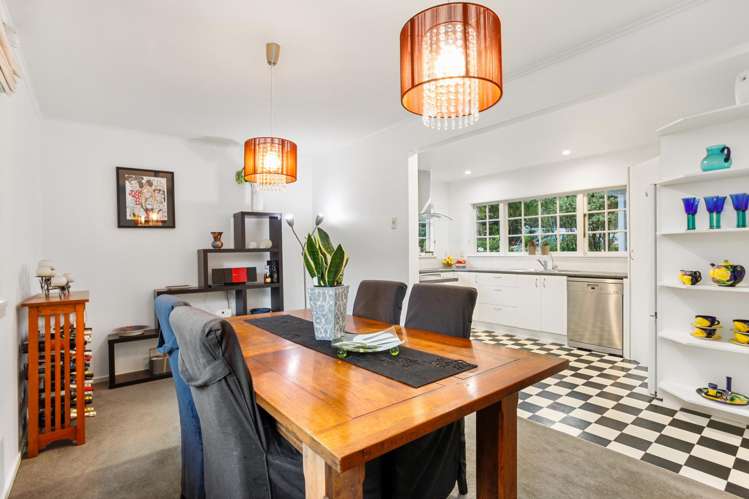 221 Godley Road Titirangi_8