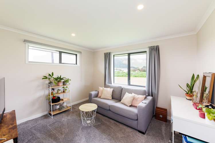 73 Williams Road Tokomaru_13