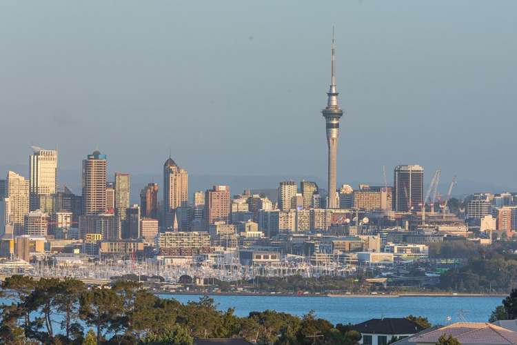 2/14 Raleigh Road Northcote_1