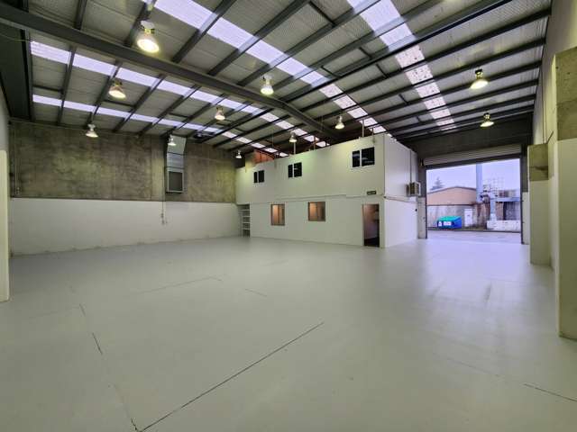 347sq m Sockburn Industrial Unit