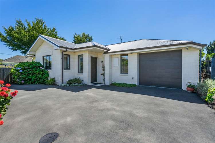 393 Ilam Road Bryndwr_11