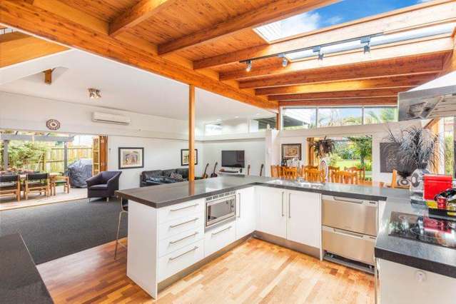 16 Sorrel Crescent Bucklands Beach_2