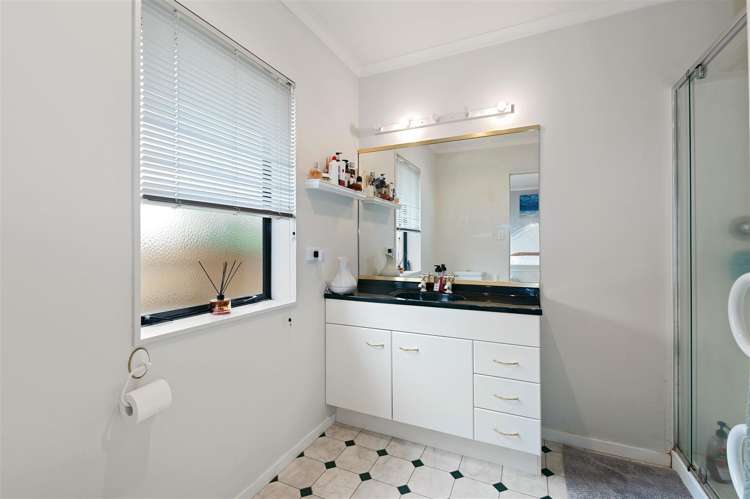 4 Mccahon Drive Pukehangi_15