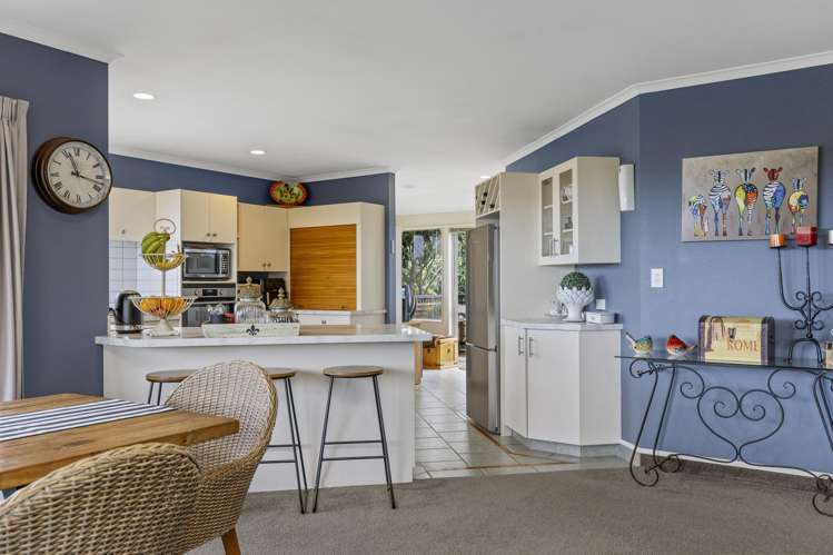 10 Astelia Way Waipahihi_11