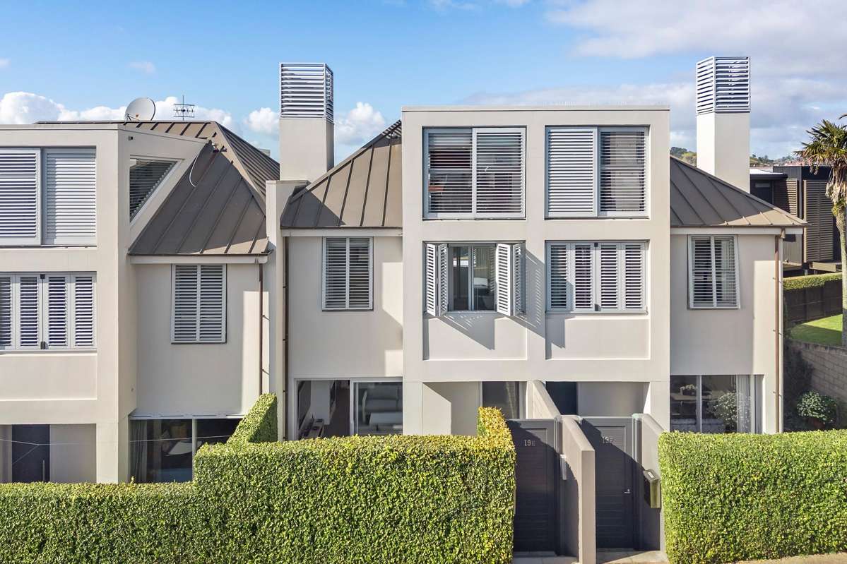 19E St Stephens Avenue_0