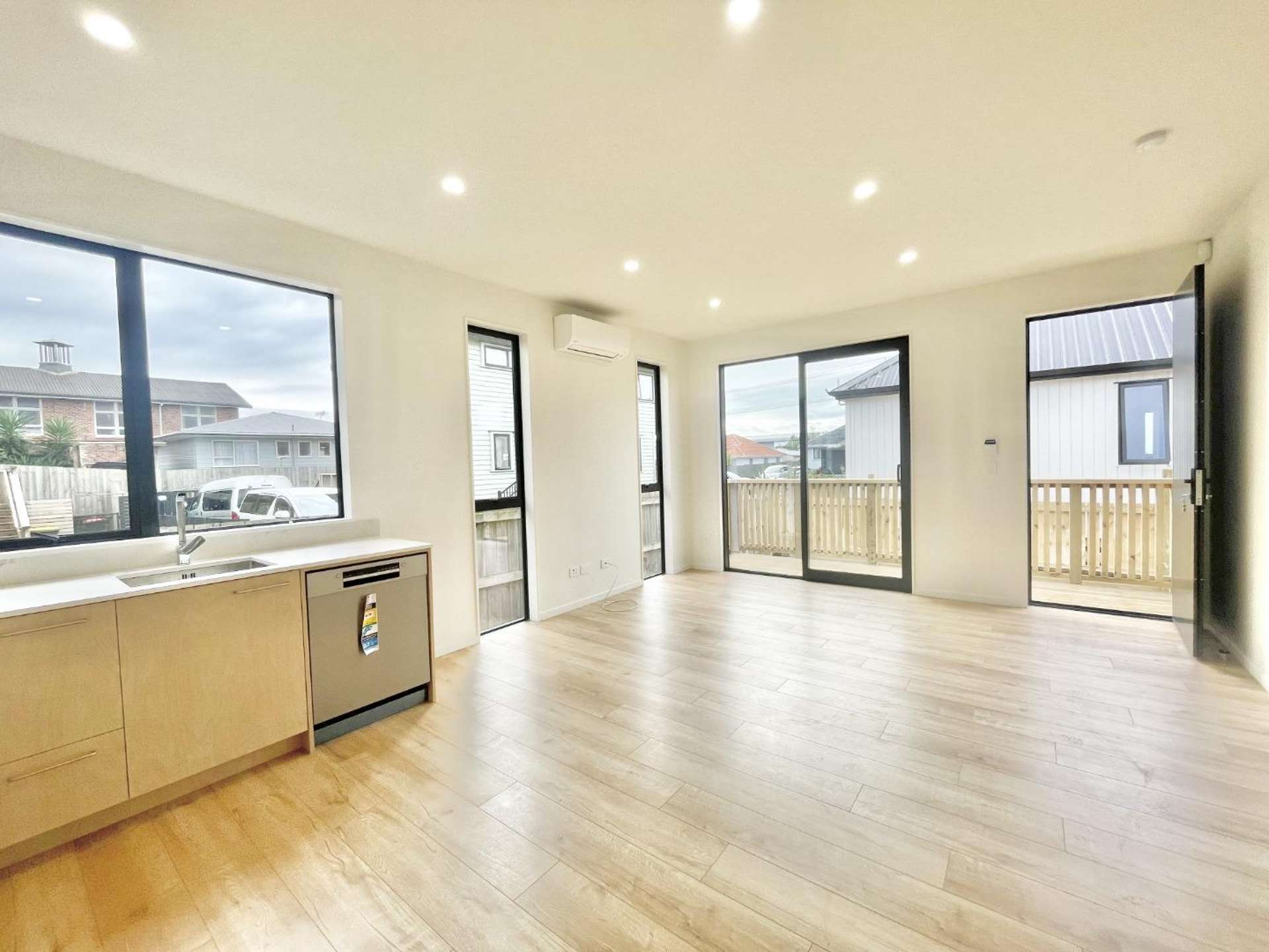 2/131 Rockfield, Road 1814_0