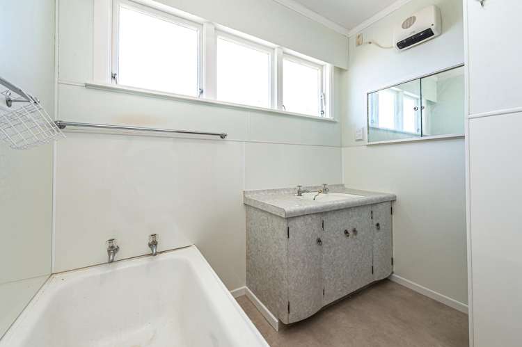 7 Lindsey Crescent Springvale_13