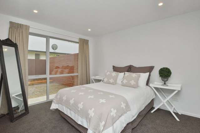 3/31 Clissold Street Merivale_1