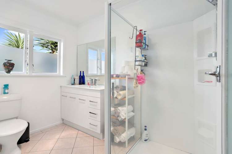 38 Gloria Avenue Te Atatu Peninsula_11