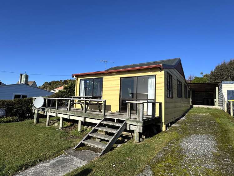 7 Rimu Street Kaka Point_0