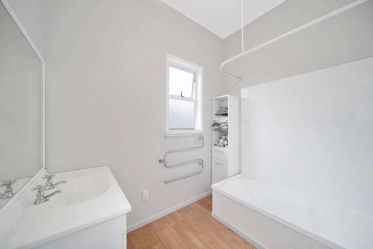 59 Brandon Road Glen Eden_8