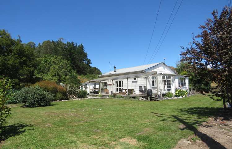 714 State Highway 7 Reefton_9