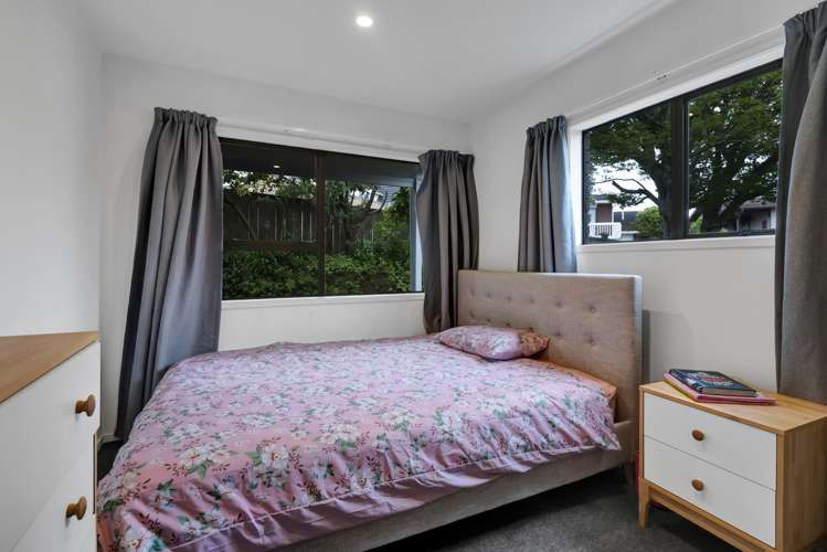 9 Ruskin Place Westown_14