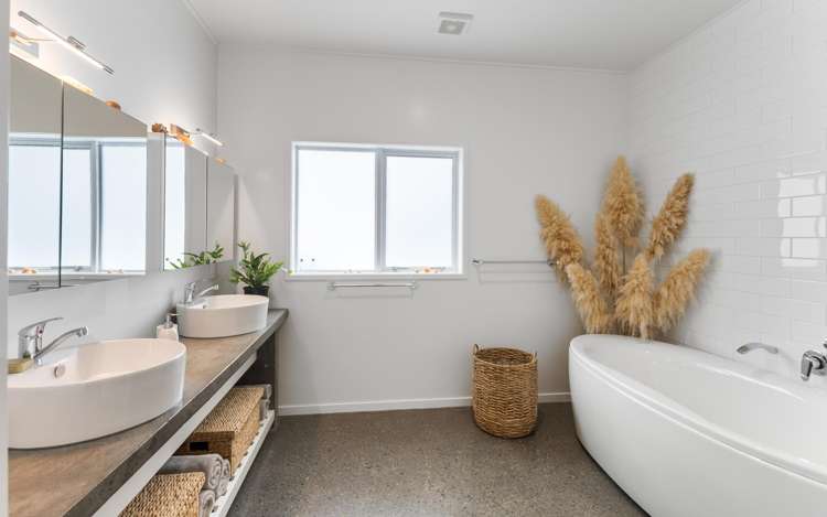 14 Pairuku Lane Peka Peka_21