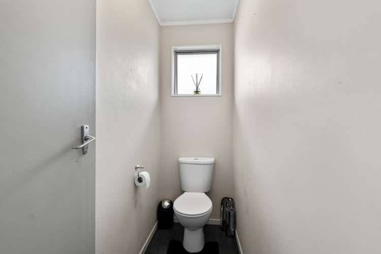 16 Carthew Street Okato_19