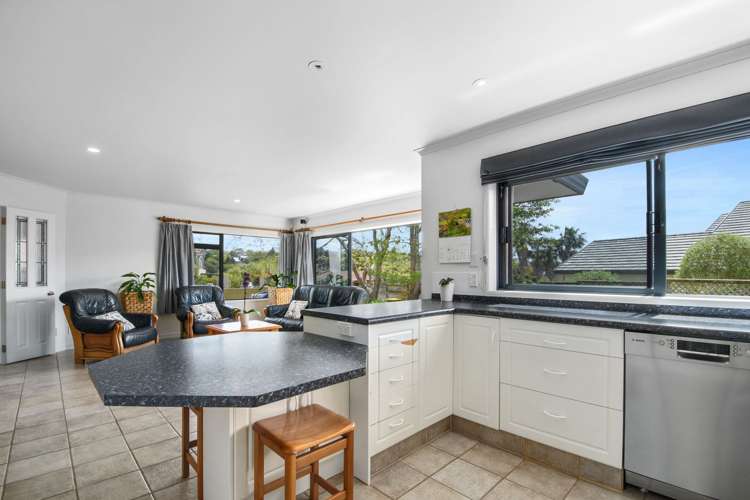 11 Rosetti Rise West Harbour_9