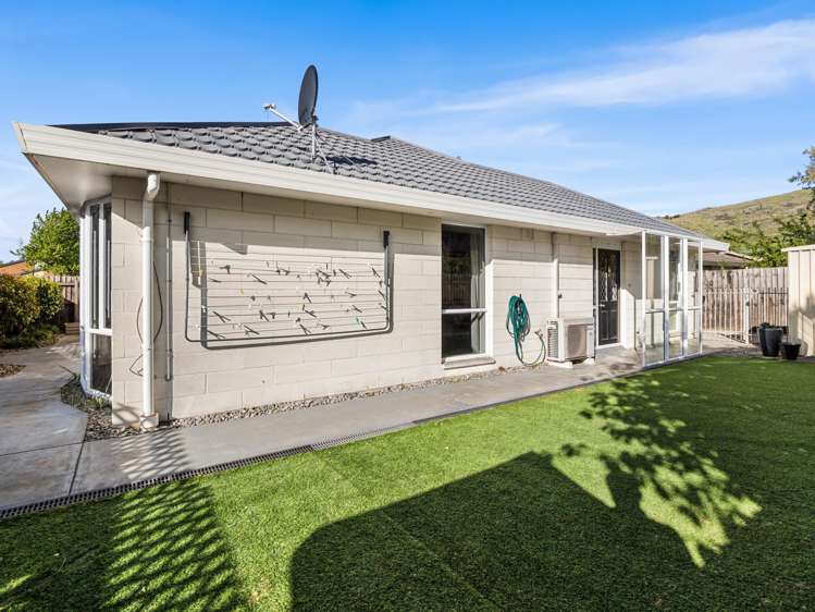 2/61 Laing Crescent Heathcote Valley_13