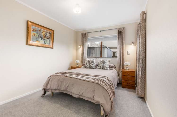 10 Wright Grove Levin_13