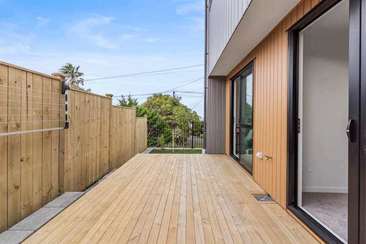 1/8 Auld Street Torbay_12