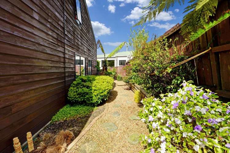 2/12 Agincourt Street Glenfield_9