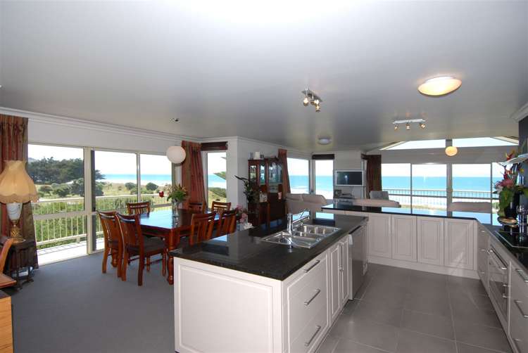 716 Gore Bay Road Gore Bay_3