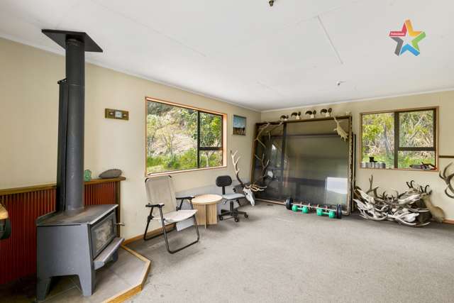 199 Coast Road Wainuiomata_4