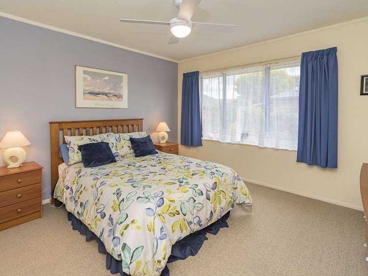 72 Kingsford Drive Stoke_13