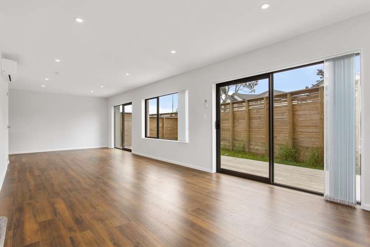 54 Bordeaux Parade Te Atatu South_6