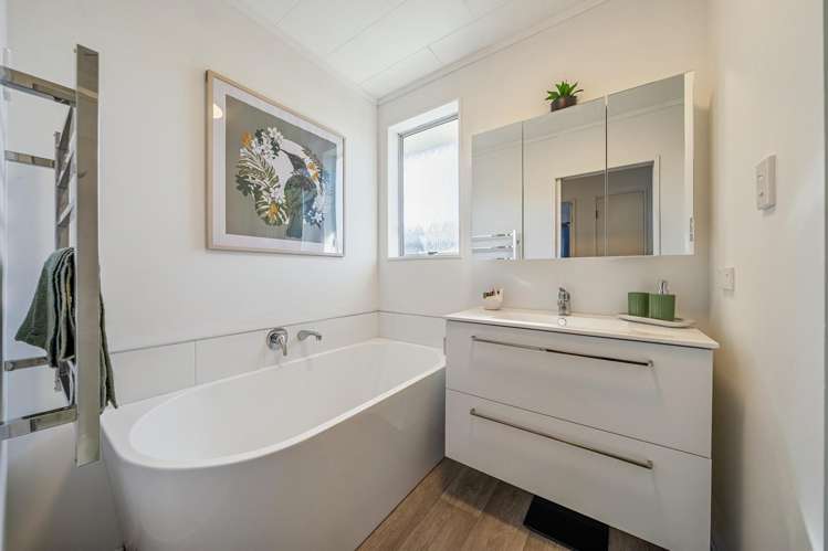 84 Pasadena Crescent Totara Park_17
