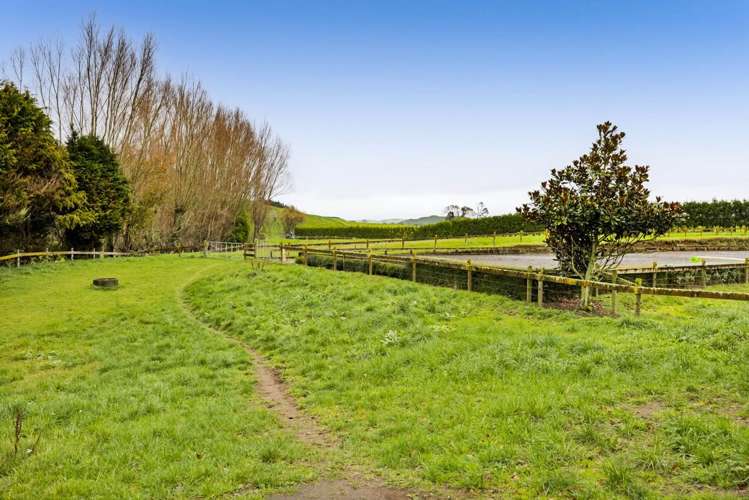 1156 East Road Toko_27