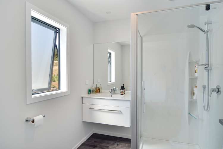 5 Longlands Street Dalefield/Wakatipu Basin_6