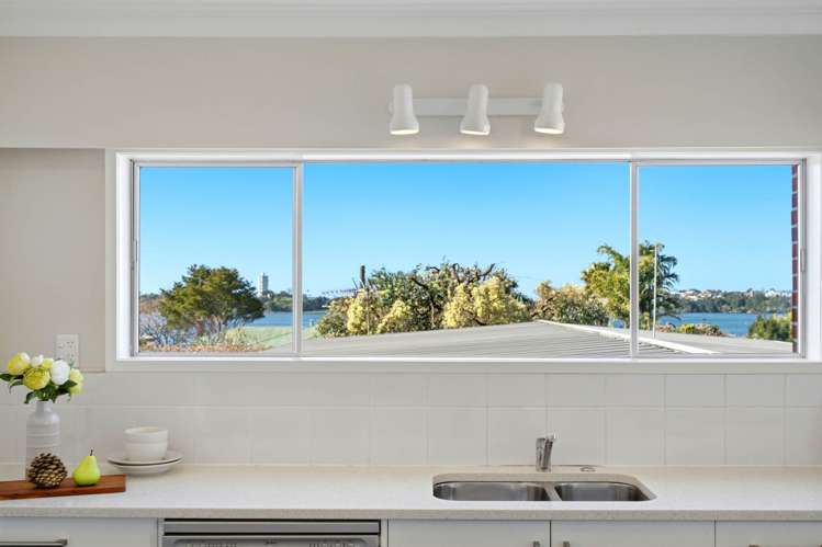 2/34 Lake View Road Takapuna_11
