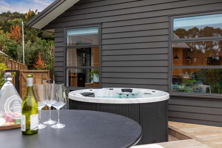 160 Lakes Boulevard Pyes Pa_26