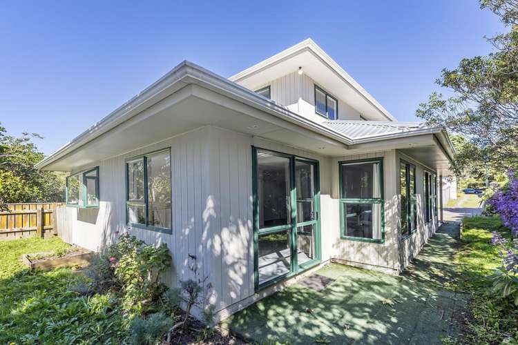 12 & 12A Wairaka Road Pukerua Bay_18