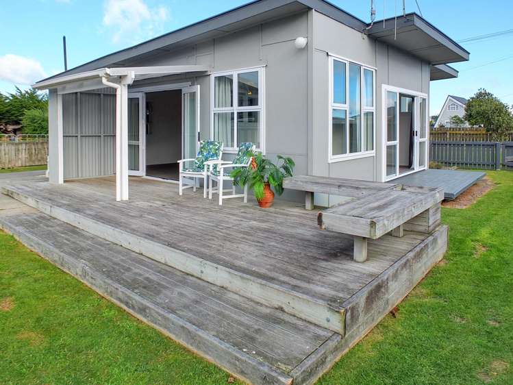 27 Roore Street Foxton Beach_11