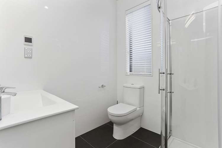 134 Colonial Drive Silverdale_11