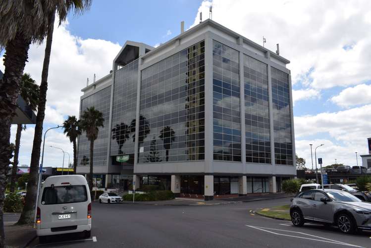 Manukau_4