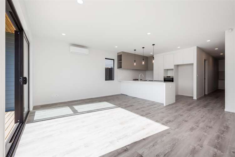 8 Paparahi Place Wainui_25