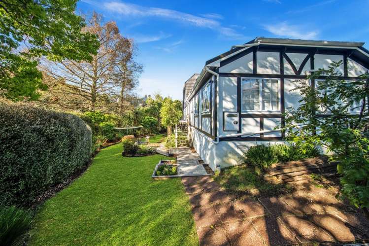 27 Charles Dickens Drive Mellons Bay_38