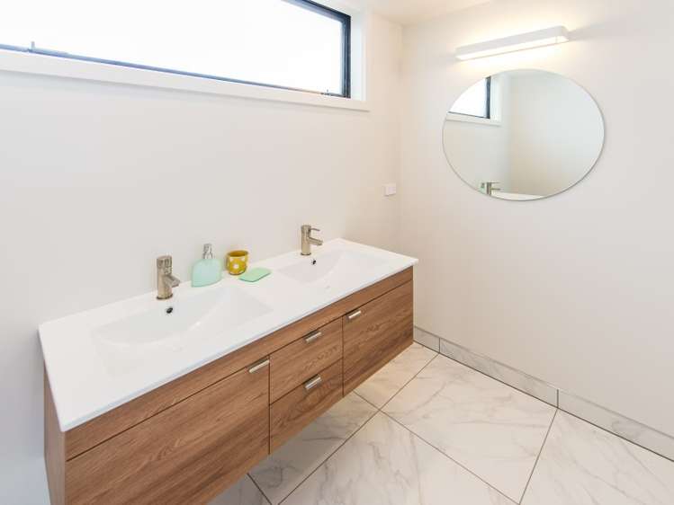 11 Tirimoana Place Otamatea_17