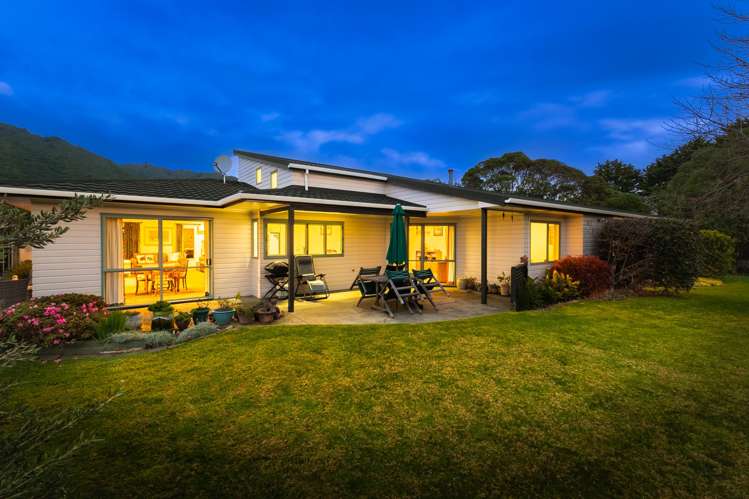 29 Cranbrook Grove Waikanae_21
